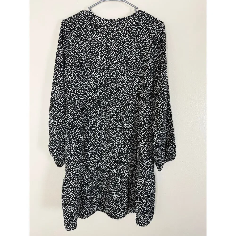 Temofon Black & White Tunic Dress - Size Small - NWT